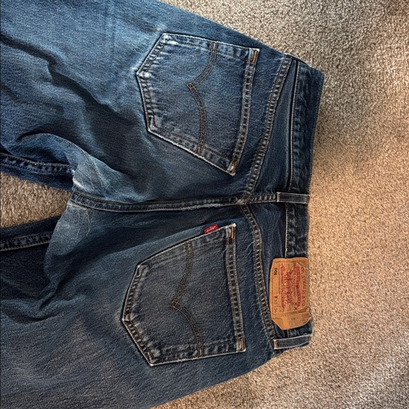 Distressed Levi’s 501 Blue Jeans - Picture 15 of 15